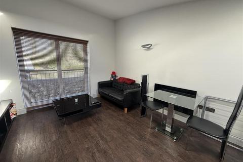 1 bedroom apartment to rent, Saint Clements Mews