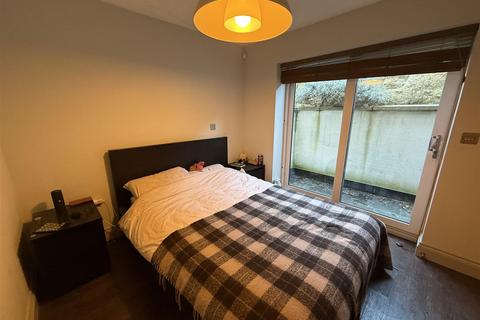 1 bedroom apartment to rent, Saint Clements Mews