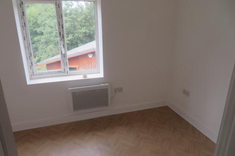 2 bedroom apartment to rent, Boarshaw Road, Middleton, M24
