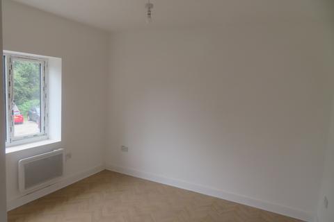 2 bedroom apartment to rent, Boarshaw Road, Middleton, M24