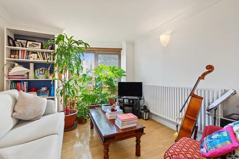 undefined, Lewis Gardens, London, N16