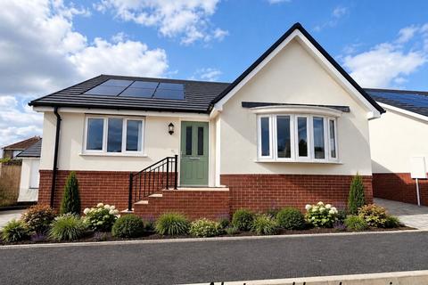 3 bedroom detached bungalow for sale, Llys Y Felin, Kidwelly, SA17