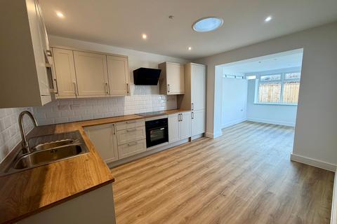 3 bedroom detached bungalow for sale, Llys Y Felin, Kidwelly, SA17