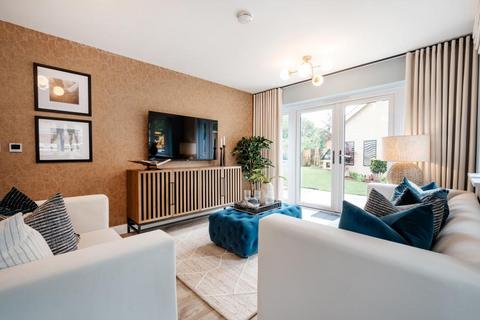 3 bedroom detached house for sale, at Abbotts Chase, Stapleford Abbotts RM4
