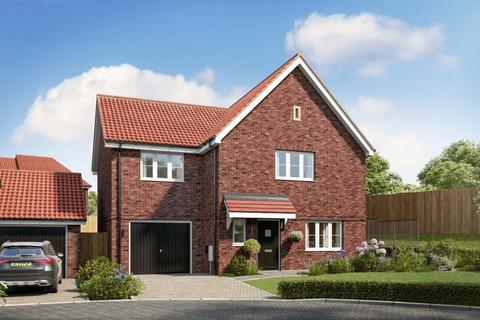 4 bedroom detached house for sale, at Abbotts Chase, Stapleford Abbotts RM4