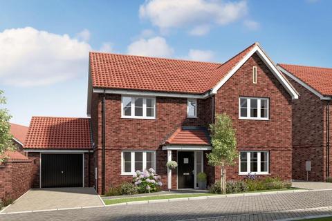 4 bedroom detached house for sale, at Abbotts Chase, Stapleford Abbotts RM4
