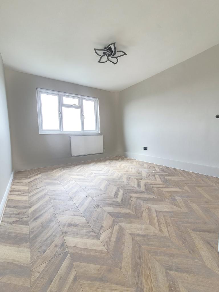 Apartment in London, Queen's Park - View 3
