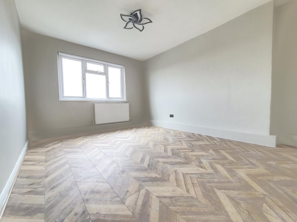 Apartment in London, Queen's Park - View 4