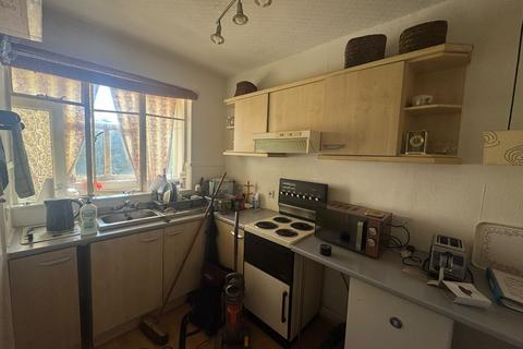 1 bedroom flat for sale, 71 Regent Court, Bradfield Road, Sheffield, South Yorkshire S6 2BU