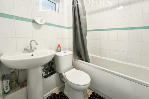 1 bedroom flat to rent, Pennine Road, Bromsgrove, B61