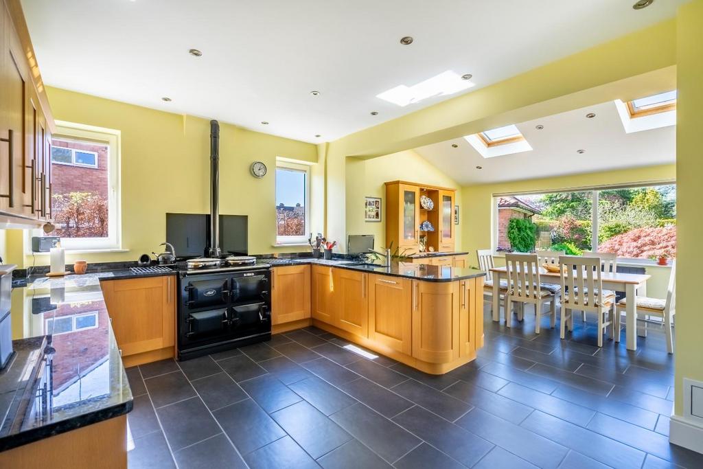 House in York, Dringhouses - View 2