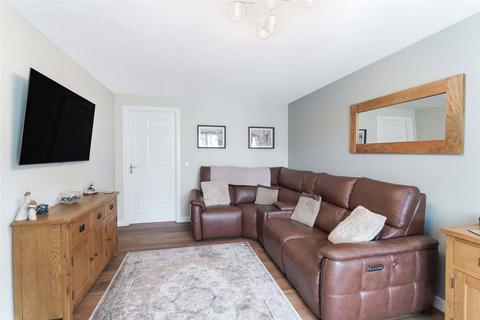 undefined, Acremoar Drive, Kinross, Perth and Kinross, KY13