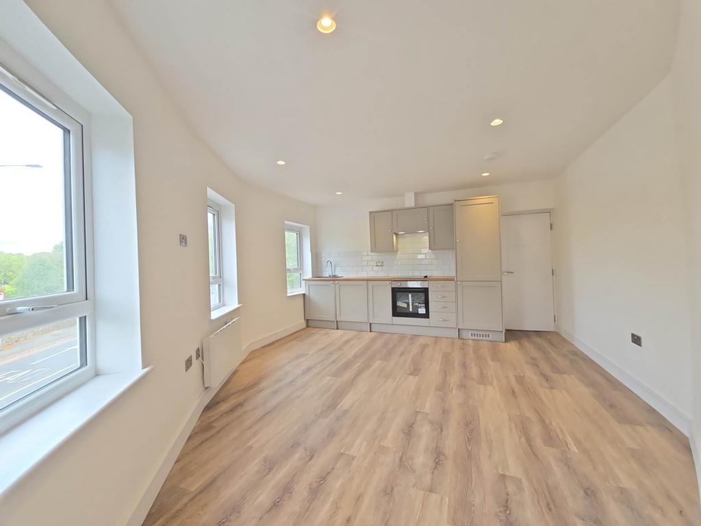 Apartment in Reading - View 2