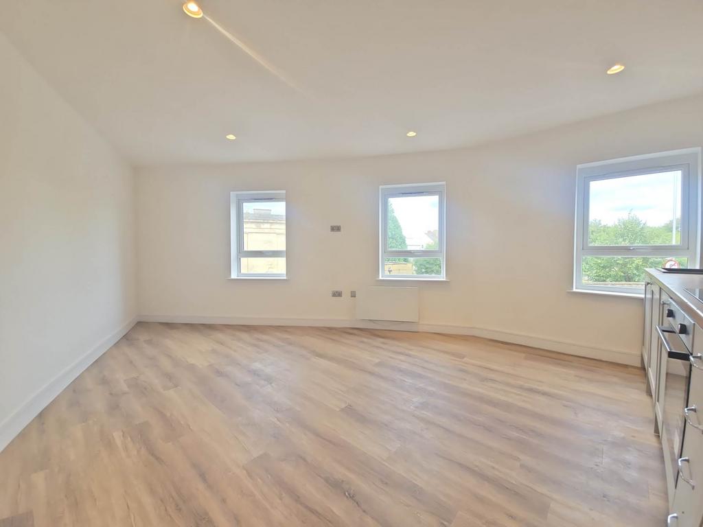 Apartment in Reading - View 4