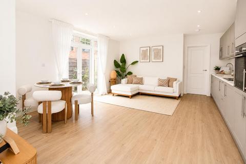 2 bedroom flat for sale, Brambledown Road, Sanderstead CR2