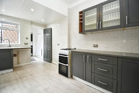 2 bedroom end of terrace house for sale, Berkshire Street, Hull