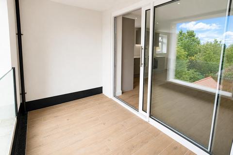 2 bedroom flat for sale, Brambledown Road, Sanderstead CR2