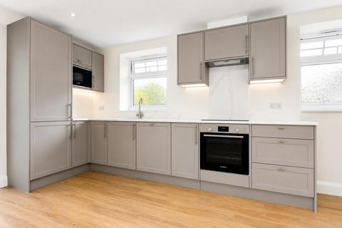 2 bedroom flat for sale, Brambledown Road, Sanderstead CR2
