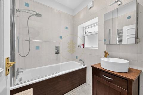 2 bedroom apartment for sale, Brondesbury Road, London, NW6