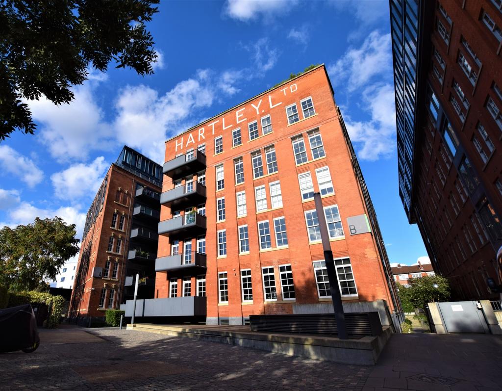 Apartment in London, Haddonhall Estate, Walworth - View 3