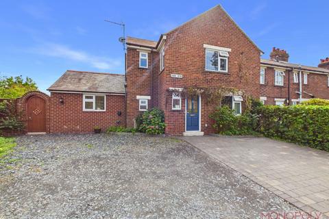 3 bedroom end of terrace house for sale, Park View, Rossett, LL12