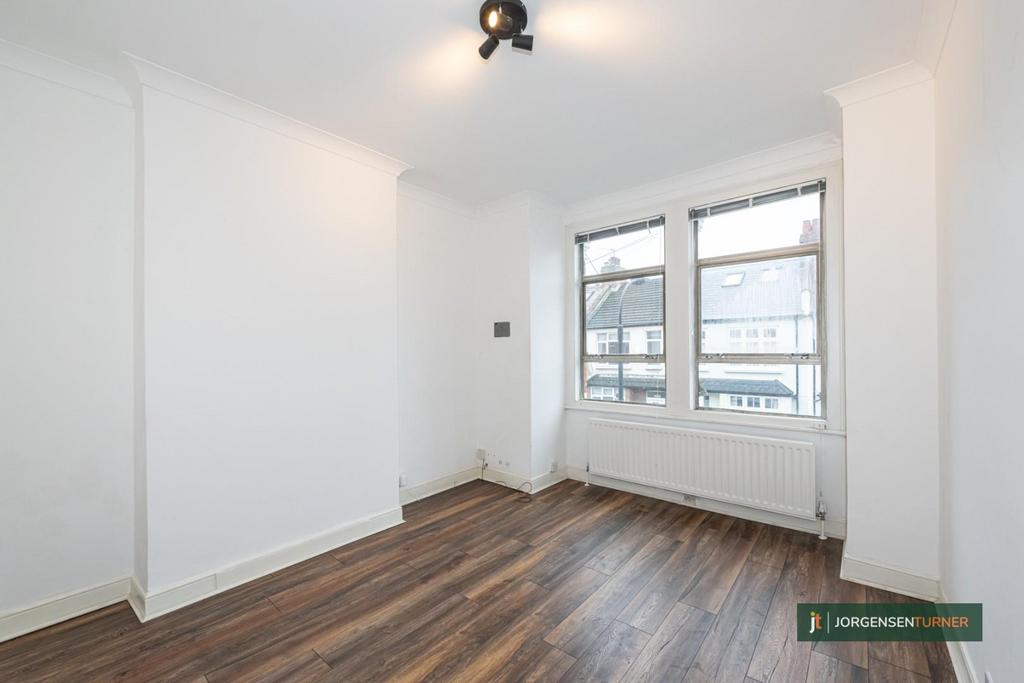 Apartment in London - View 5
