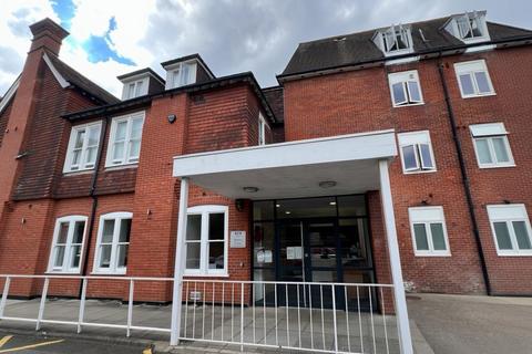 1 bedroom private hall to rent, New Dover Road