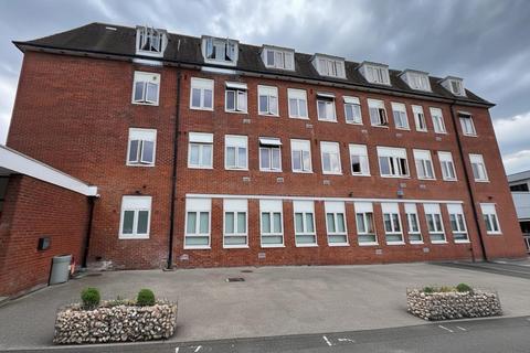 1 bedroom private hall to rent, New Dover Road