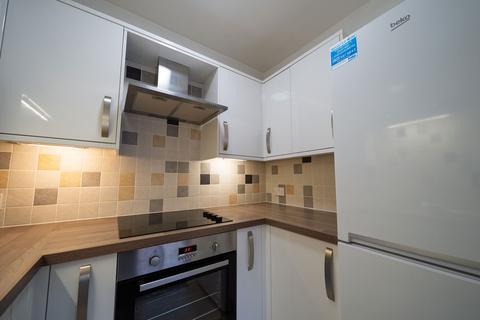 1 bedroom apartment for sale, Brinton Lane, Hythe, Southampton, Hampshire, SO45 6EE