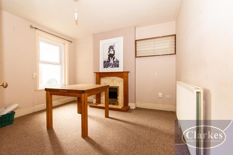 4 bedroom detached house to rent, Hankinson Road, Bournemouth, Dorset
