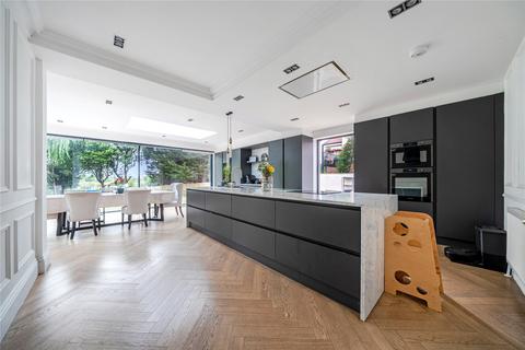 5 bedroom semi-detached house for sale, Bromley Common, Bromley
