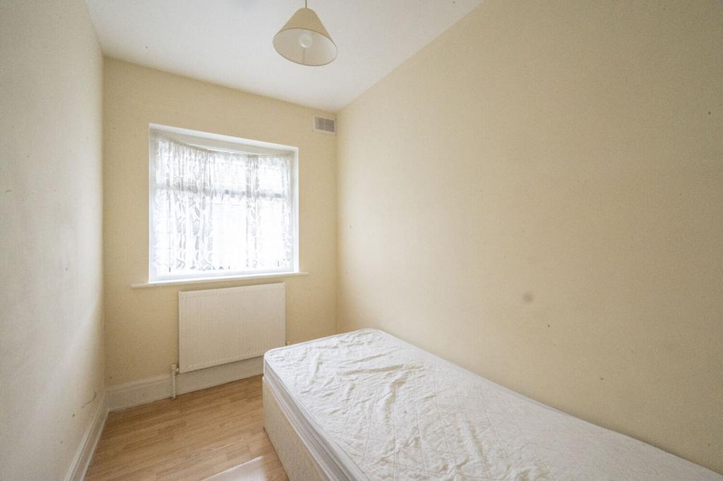 House in London - View 5