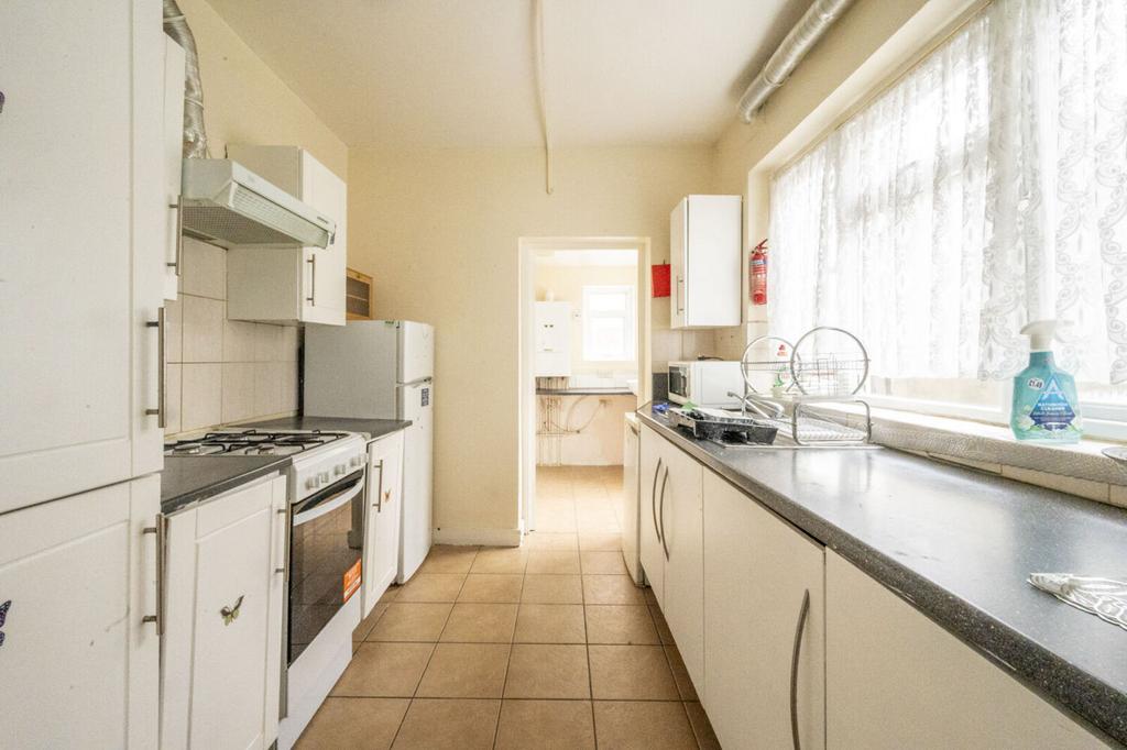 House in London - View 3
