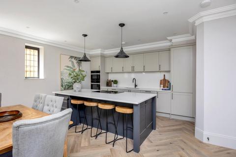 2 bedroom apartment for sale, Copsem Manor, Esher KT10.
