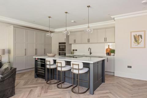 3 bedroom apartment for sale, Copsem Manor, Esher KT10.