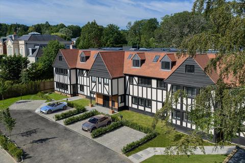 3 bedroom apartment for sale, Copsem Manor, Esher KT10.