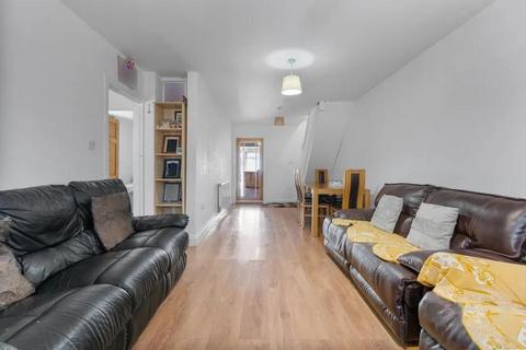 3 bedroom semi-detached house for sale, Pinkwell Avenue, Hayes, UB3 1NQ