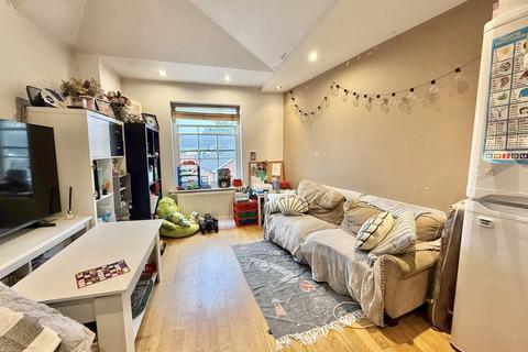 1 bedroom flat for sale, Queens St, Reading