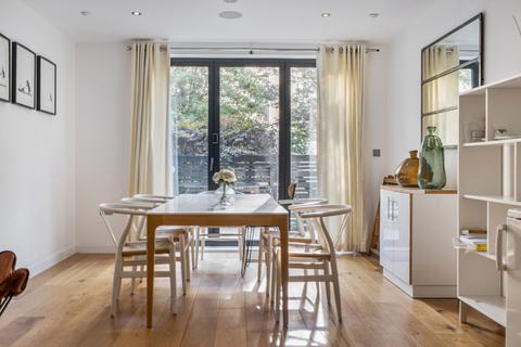 4 bedroom townhouse for sale, Bakery Street, London, SE16