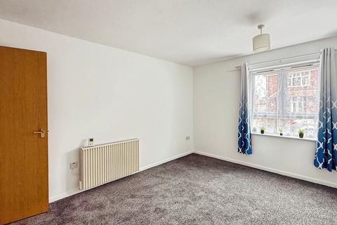 2 bedroom ground floor flat for sale, Fountain Court, Westbury