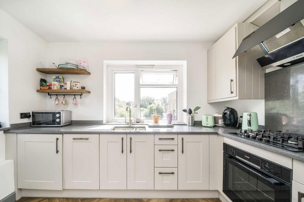 Apartment in London - View 3