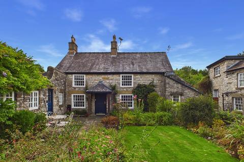2 bedroom cottage for sale, Ashford In The Water, Bakewell