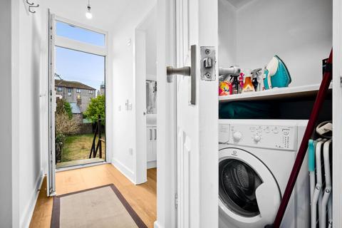 2 bedroom flat to rent, Gladstone Place, Aberdeen