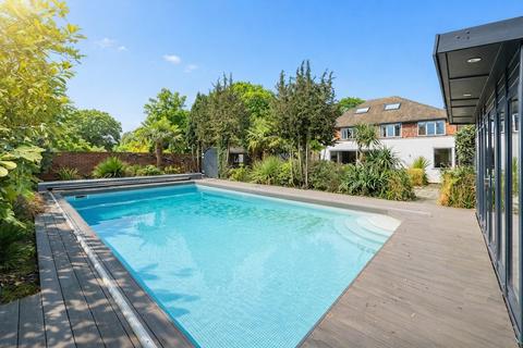 undefined, Cricketfield Road, Horsham, RH12
