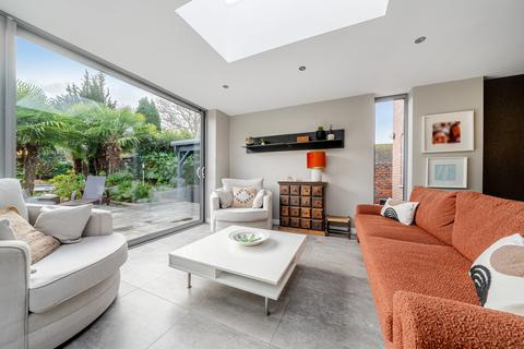 undefined, Cricketfield Road, Horsham, RH12