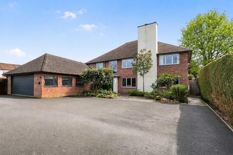 undefined, Cricketfield Road, Horsham, RH12