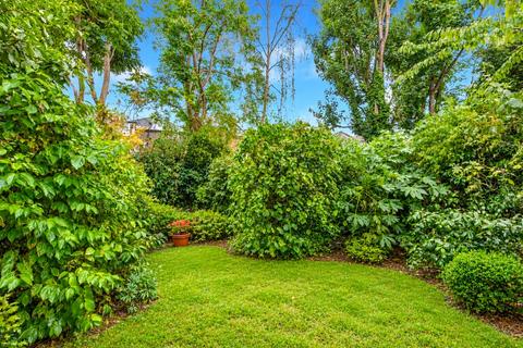 3 bedroom apartment for sale, Evering Road, London