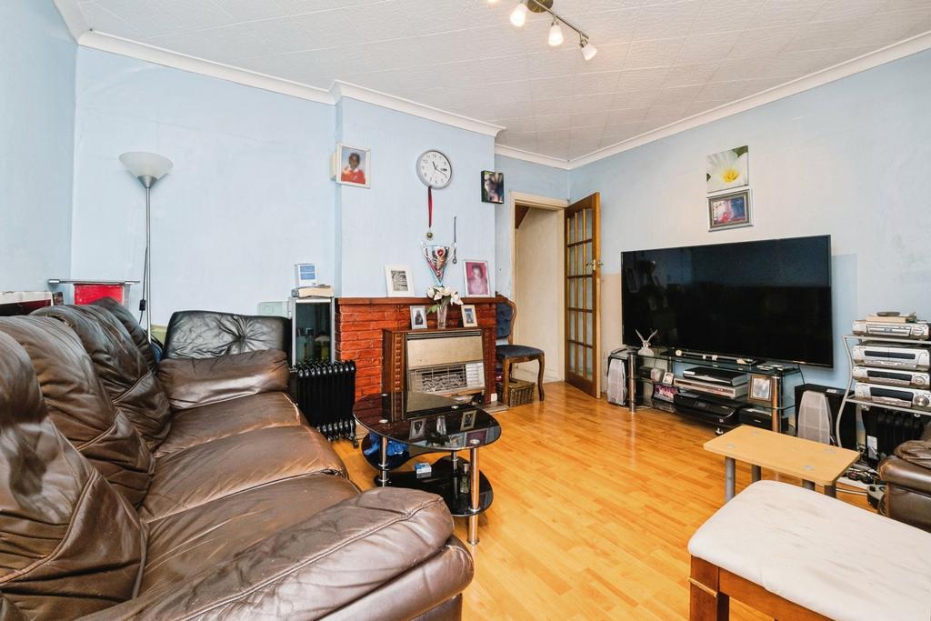 House in Dagenham - View 2