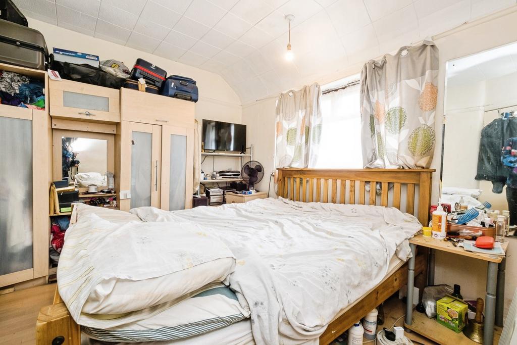 House in Dagenham - More