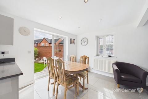 4 bedroom detached house for sale, Kesbrook Drive, Overseal